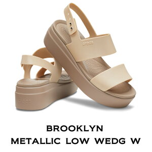 クロックス crocs【レディース サンダル】Brooklyn Metallic Low Wedge Ws/ブルックリン メタリック ロウ ウェッジ ウィメン/メタリックシャンパン｜**