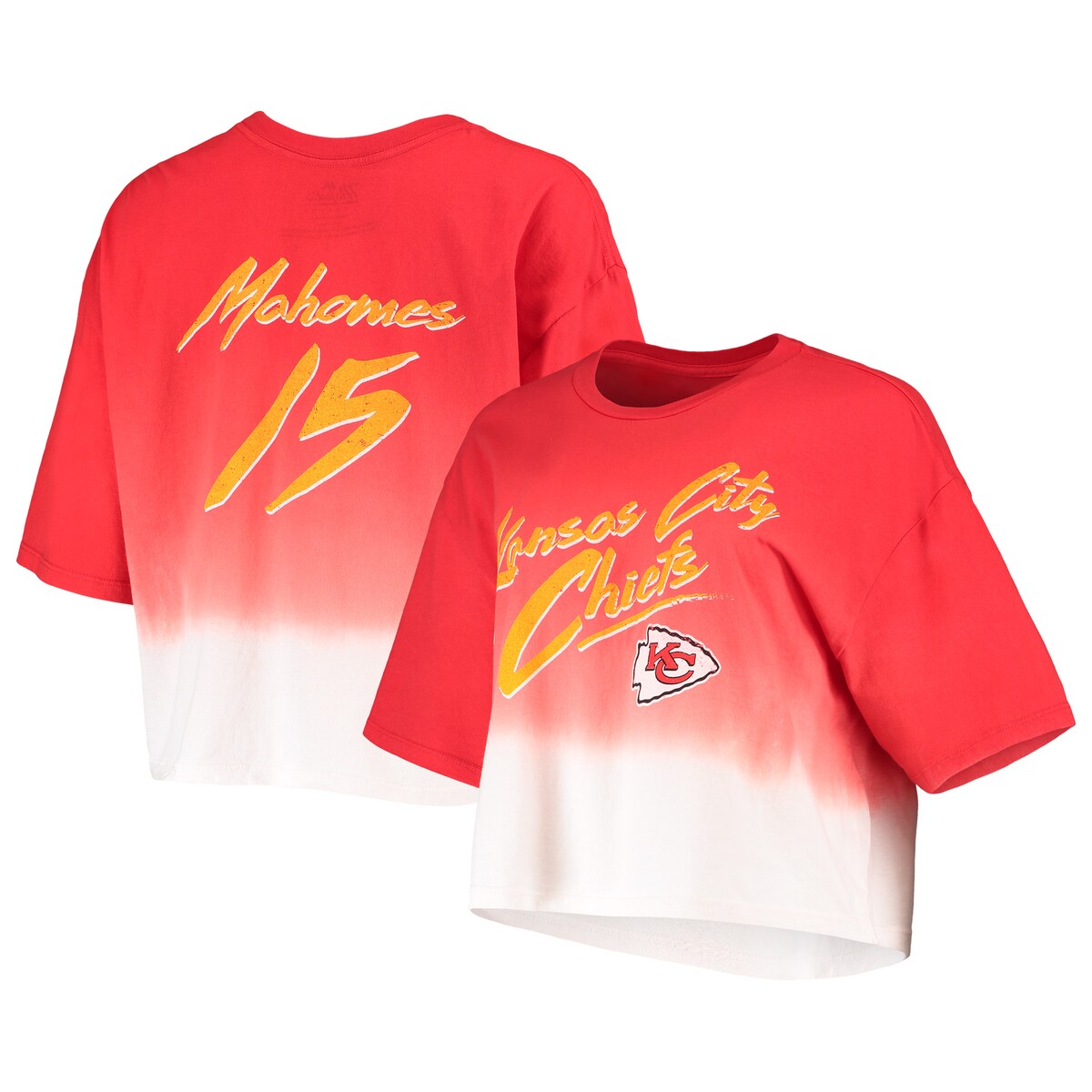 Put attention on your Patrick Mahomes fandom by wearing this Drip-Dye Player Name and Number Crop T-shirt from Majestic Threads. It features a two-tone design with Kansas City Chiefs graphics printed on the front and Patrick Mahomes script on the back. Tri-blend material also gives this Kansas City Chiefs top an extra-soft feel.Machine wash, tumble dry lowCroppedMade in the USAOfficially licensedBrand: Majestic ThreadsDistressed screen print graphicsShort sleeveMaterial: 100% CottonCrew neck