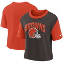 Sport a fresh look on game day with this High Hip Fashion T-shirt by Nike. Stylish Cleveland Browns graphics and signature colors make for an authentic look. A cropped hem and relaxed construction offer flair and comfort with each wear.Screen print graphicsImportedCrew neckBrand: NikeOfficially licensedMaterial: 100% CottonMachine wash, tumble dry lowCroppedShort sleeve