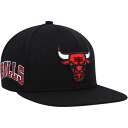 NBA ブルズ スナップバック キャップ Mitchell & Ness（ミッチェル＆ネス） メンズ ブラック (NBA MNC Current Essentials Side 2.0 Snapback)