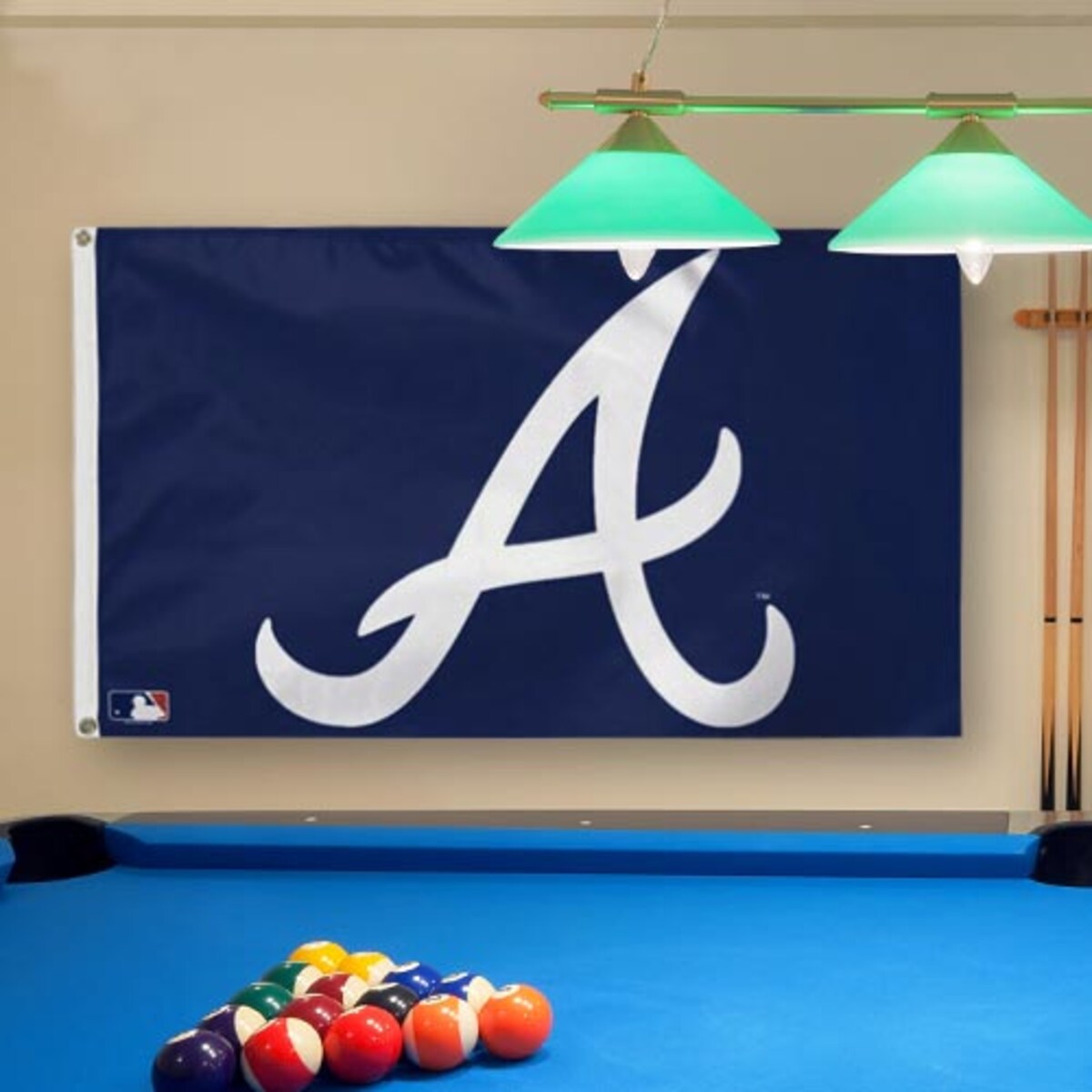 Display your team pride with this Atlanta Braves 3' x 5' Deluxe flag from WinCraft.Measures approx. 3' x 5'Made in the USAMaterial: 100% PolyesterOfficially licensedTwo plastic D-ringsBrand: WinCraft