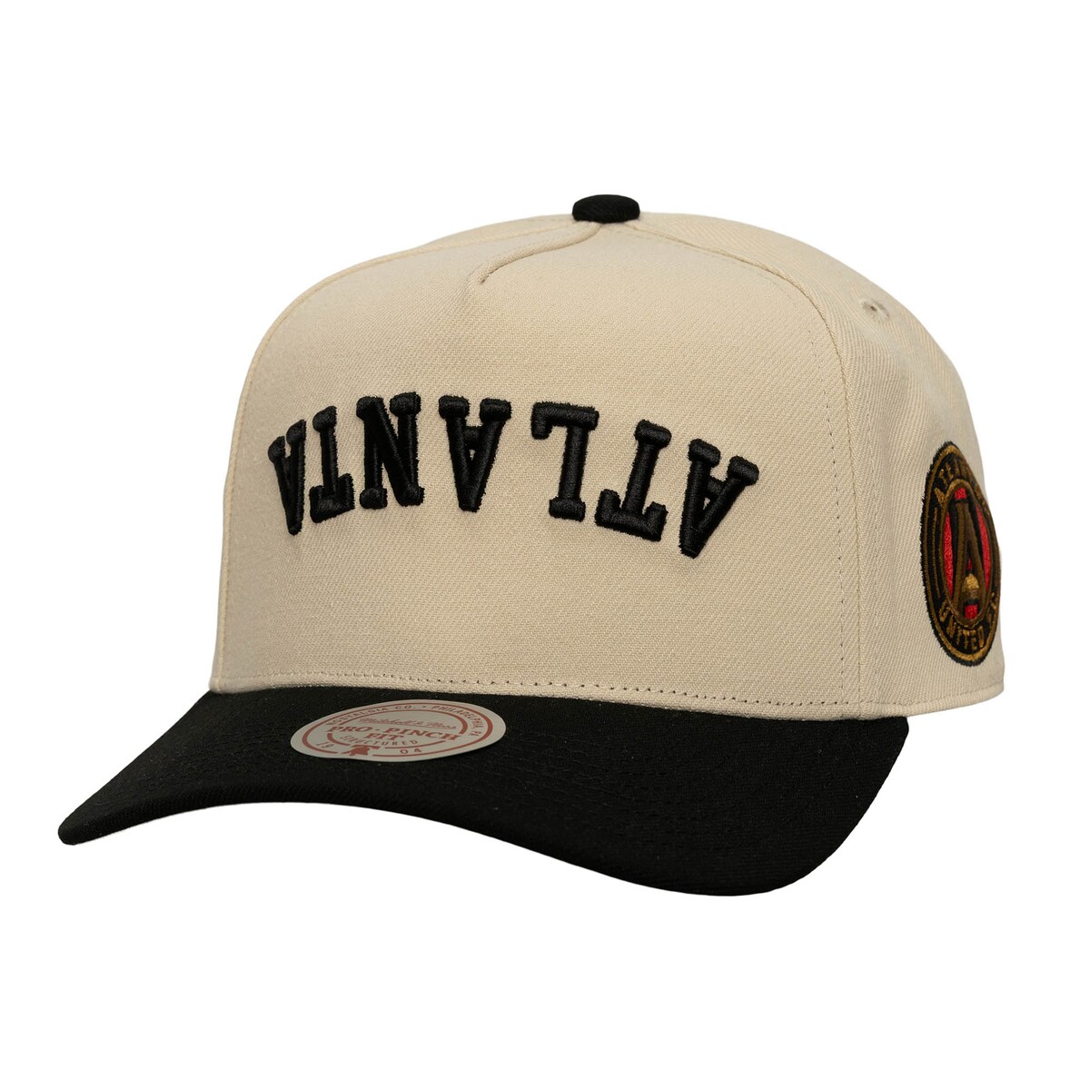 【公式グッズ】MLS アトランタ・ユナイテッドFC スナップバック キャップ Mitchell & Ness/ミッチェル＆ネス メンズ クリーム (MNC SU25 Men's 2-Tone Upside Down Pro Pinch Snapback)