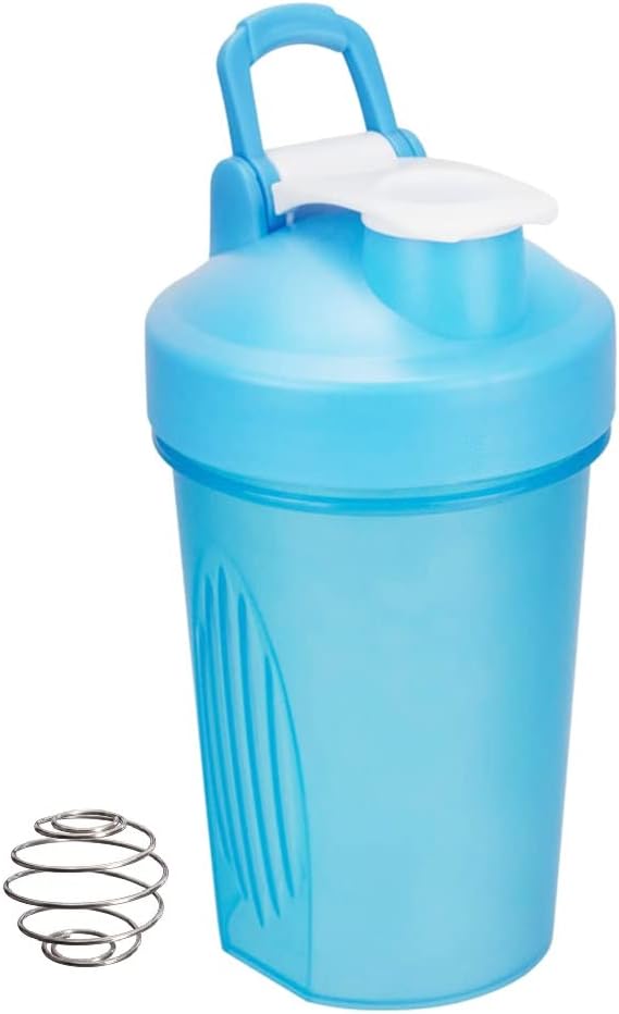商品詳細特徴【サイズ】400ML、16.5x9.5CM。【素材PP+PC】環境にやさしく安全な素材ですので、ご安心ください。【簡単】人間工学に基づいたデザイン:持ち運びが簡単、取り扱いが快適、飲みやすい【使用方法】1.シェイカーに水や牛乳などを入れます。 2.プロテインなどの粉末を入れます。 3.蓋をしっかりと閉めます。 4.シェイカーをよく振って溶かします。軽く蓋を押さえてください。振って溶かした後は速やかにお召し上がりください。【取扱い上の注意】シェイカーを洗ってからご使用ください。冷凍庫で中身を凍らせると変形、破損の恐れがあります。電子レンジで使用しないでください。注意事項【注意事項】・当店でご購入された商品は、原則として、「個人輸入」としての取り扱いになり、全て中華人民共和国からお客様のもとへ直送されます。・個人輸入される商品は、全てご注文者自身の「個人使用・個人消費」が前提となりますので、ご注文された商品を第三者へ譲渡・転売することは法律で禁止されております。・通関時に関税・輸入消費税が課税される可能性があります。課税額はご注文時には確定しておらず、通関時に確定しますので、商品の受け取り時に着払いでお支払いください。詳細はこちらご確認下さい。*色がある場合、モニターの発色の具合によって実際のものと色が異なる場合がある。プロテインシェイカー 400ml BP キッチン用品 食器 調理器具 通販 パープル ピンク ブラック