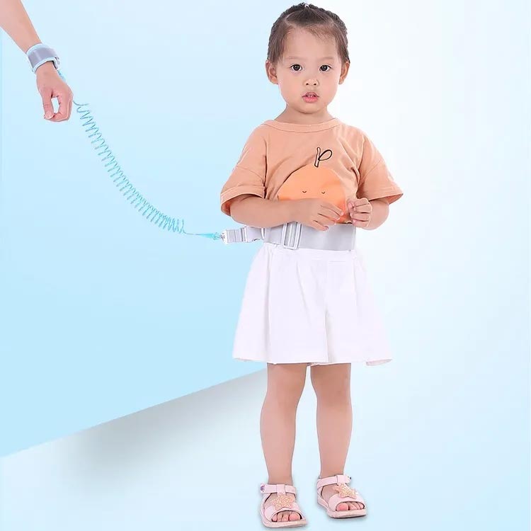 FANCアカデミー 楽天市場店のハーネス 子供用 2WAY 手首 ウェスト両用 子ども 幼児 迷子 迷子防止 ひも お散歩 子連れ お出かけ 紐 ベルト 伸縮 手つなぎ はぐれ防止 セーフティ リード 飛び出し防止｜アングル3