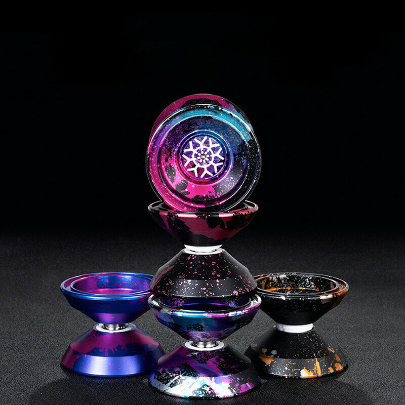 アルミニウム合金 ヨーヨー スピニング ストリング付 おもちゃ ホビー バインド 初級者 子供 中級者 上級者 競技用 ルーピングプレー向け ヨーヨーファクトリー マジックヨーヨー ベアリング ヨーヨー スピニング ハイパー ソニックブレス 6歳以上中級者から上級者までプレイするのに適しており、競技に最適です。サイズ:55.9x42.3mm 50x39mm【優れたバランス】初心者レベルから上級なトリックをマスターするには、安定な空回りを習得するのが基本中の基本です。ヨーヨーは精密なロールベアリングシステムを搭載しており、レスポンス、スピード、ロングスピンをバランスよく兼ね備えておりますハイパーヨーヨー世代の大人はもちろん、子どもでも使いやすいサイズバランスからまっても大丈夫!カンタンに分解可能魔法のヨーヨーは、想像力、創造性、迅速な反応性、運動能力、目と手の協調を育むことができます。素材感や色合いの感じ方には個人差があり、撮影状況・PC環境により色合いが異なる場合がありますので、あらかじめご了承ください。対象年齢:6 歳以上2アルミニウム合金 ヨーヨー スピニング おもちゃ ゲーム 人気 01 02 03 04 05 06 07 08 09 10 11 12 13 14 15 16 17
