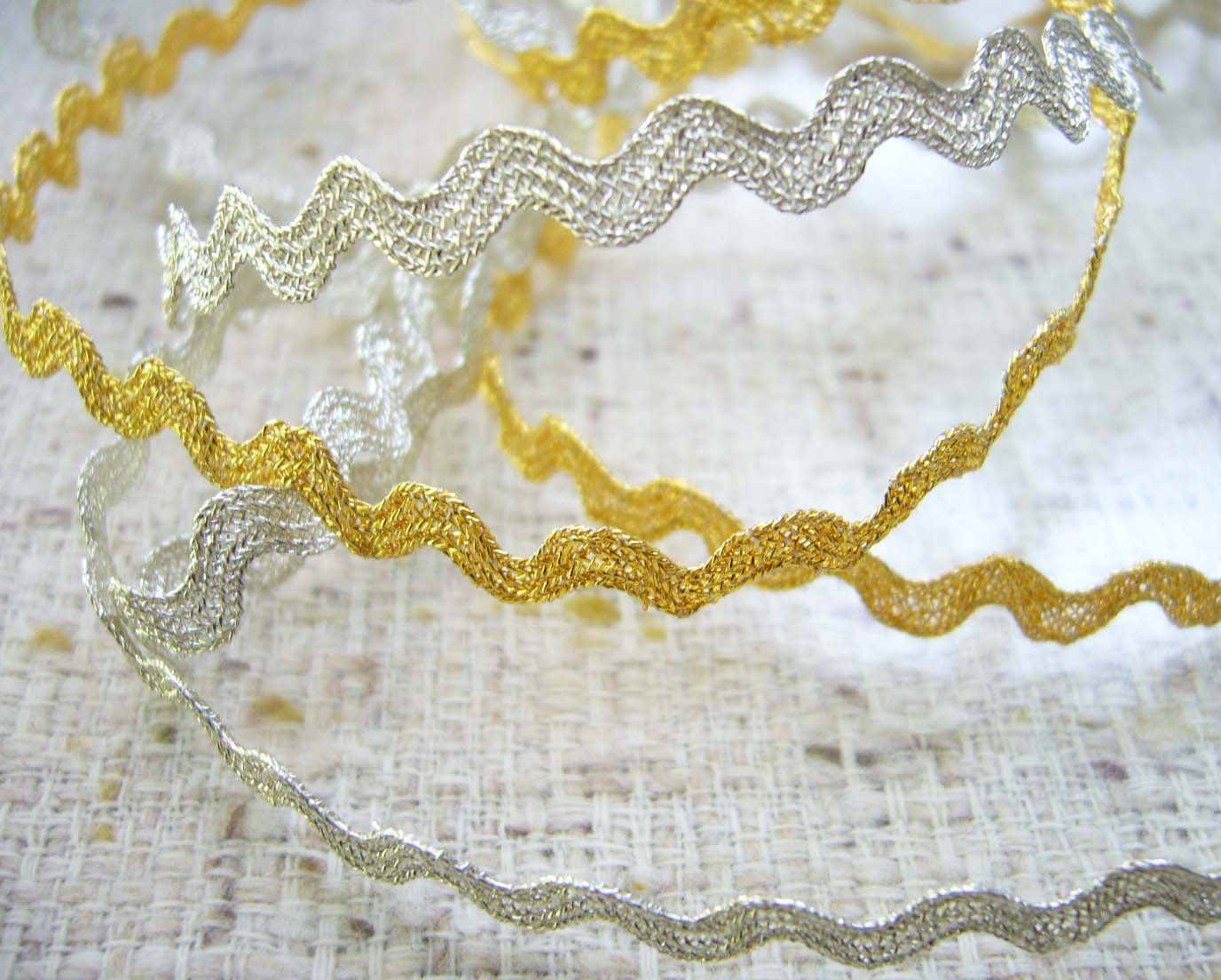 �᥿��å���ƻ13��(�ơ�����:��1mm/ŷ����:��3mm�ˡԲ��ʤ�1m�Τ����ʤǤ�����ñ�̹���50%���ա�1����30m��(No.116-3213)