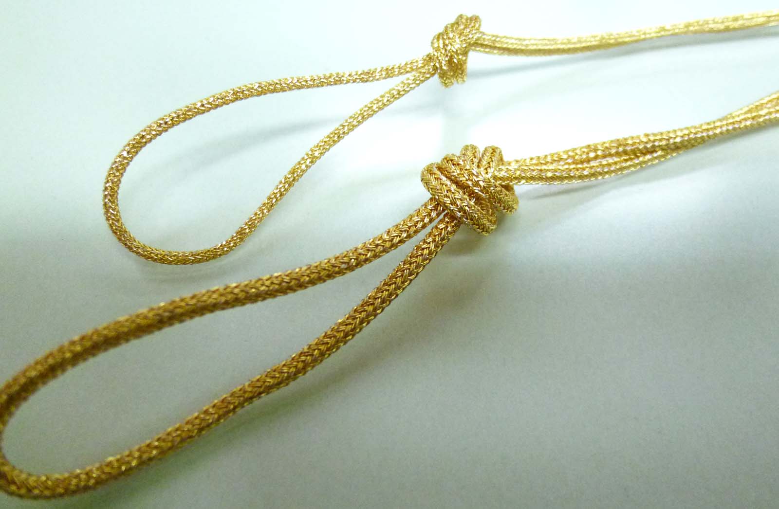 �᥿��å�����ɳ����˴ݤҤ� (�� :��2.5mm)�Բ��ʤ�1m�Τ����ʤǤ�����ñ�̹���50%���ա�1����30m�բ����ʤ������塢ɽ�����������¿�����夹���礬�������ޤ���(No.123-729-555)