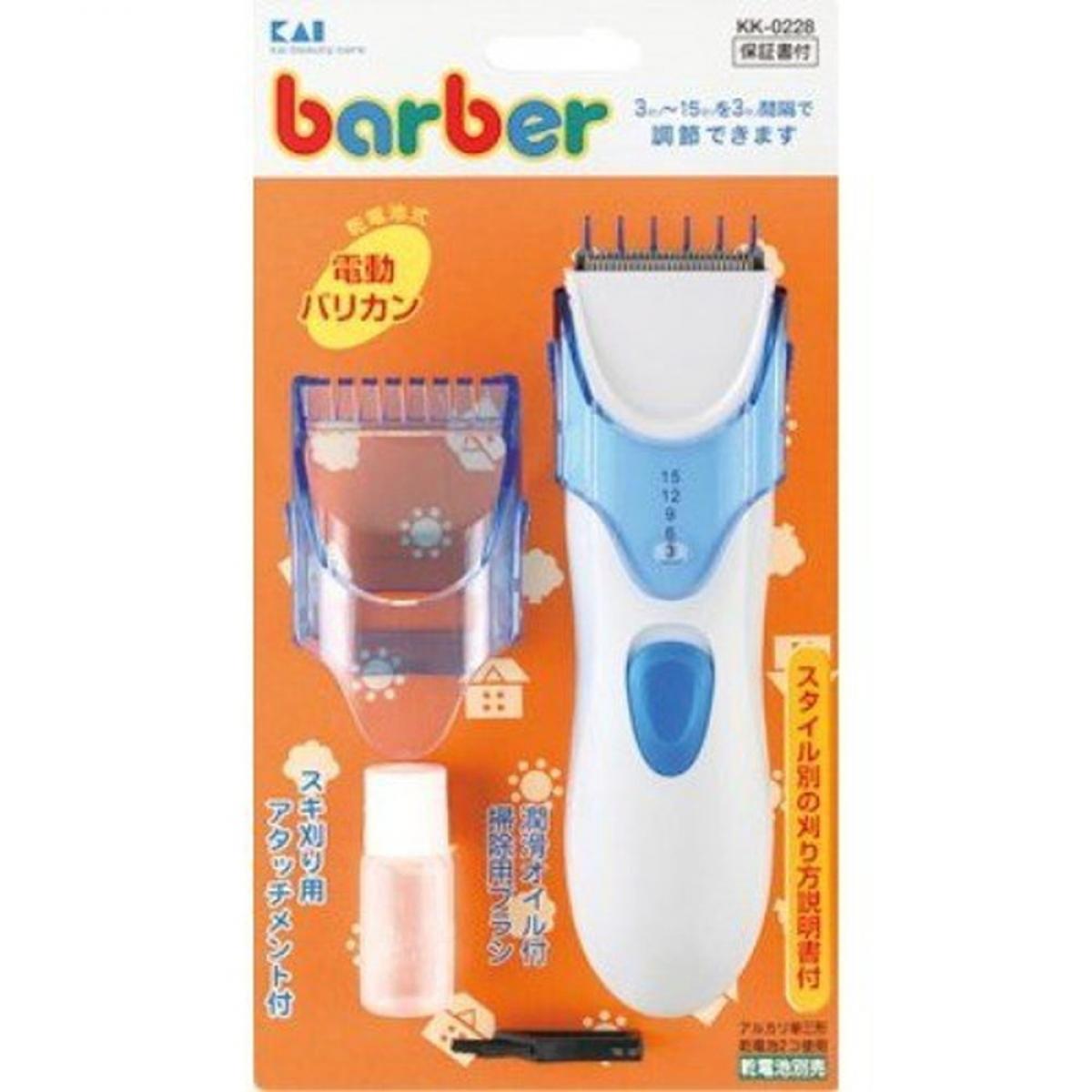 乾電池式の電動バリカンです。ご家庭で手軽にヘアカットできます。スキ狩り用アタッチメント付き。潤滑オイル・掃除用ブラシ付き。乾電池別売(アルカリ単3形乾電池2個使用)。 【ご購入前にご確認ください】※こちらの商品は日本郵便株式会社のゆうパケットパフでの配送です。配送方法はポストまたは玄関前への置き配(非対面)となりますのでご了承ください。また、当店から発送後の商品の紛失・破損などのトラブルにつきましては一切の責任を追いかねます。※こちらの商品はゆうパケットパフでのお届けのため、配送日時はご指定いただけません。システムの都合上入力は可能ですが、ご対応は致しかねます。予めご了承ください。※こちらの商品は代引きでのお支払いはお受けできません。そのため、注文はキャンセルとさせていただきます。ご了承ください。※当店ではのし・ラッピング梱包は承っておりません。※お客様都合でのキャンセル及び返品・交換は受け付けておりません。あらかじめご了承の上、ご注文ください。※商品の仕様・パッケージや原産国・原産地などは、メーカーの都合により予告なく変更される場合がございます。最新の情報につきましては、メーカーにご確認くださいますようお願いいたします。