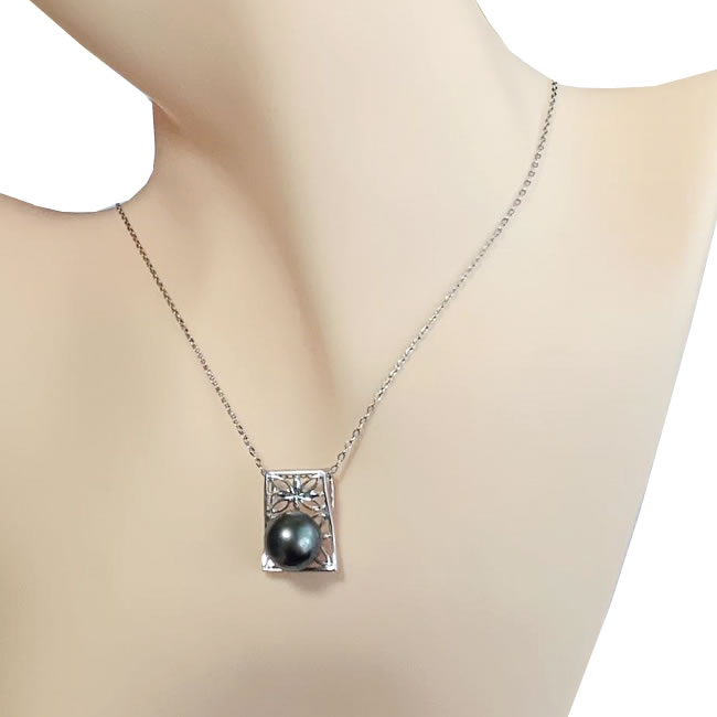 タヒチ産 黒蝶真珠 天然真珠 パールペンダントトップ 真珠ペンダントトップ ナチュラル シルバー製　[金具日本製](4)