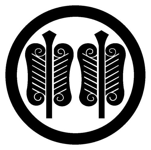 商品詳細 家紋名 丸に並び唐団扇 商品番号 K023-20 詳細情報 サイズ（模様部分）：横幅20cm　高さ20cm カラー：黒・白・ゴールド・シルバーからお選びください。 素材：塩ビシート（裏面糊付） 耐久性：屋外5～7年 表面には転写シート（透明または和紙タイプ）を施しています。 貼り付けが出来る素材 硬質で表面が滑らかなもの 例）金属板・プラスチック板・ガラスなど 貼り付け出来ない素材 軟性の素材や表面のざらざらしたもの 例）木材・コンクリート・皮革製品・紙・ビニールなど 商品説明 家紋の紋様のみが残る切り文字ステッカーです。 高耐久素材なので屋外での使用も出来ます。 例）自動車への貼り付けなど家紋の模様部分のみが残るカッティングステッカーです。屋外耐久素材なので車やバイクにも貼れます。