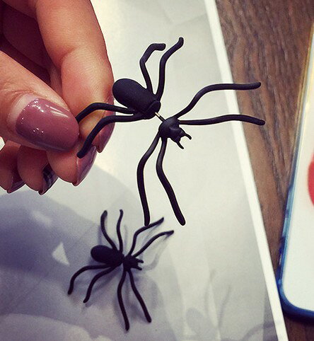 在庫一掃　リアル スパイダー★蜘蛛ピアス（1個/片耳）レディース/アクセサリー/ピアス/クモ/ハロウィン[FA]の商品画像 2