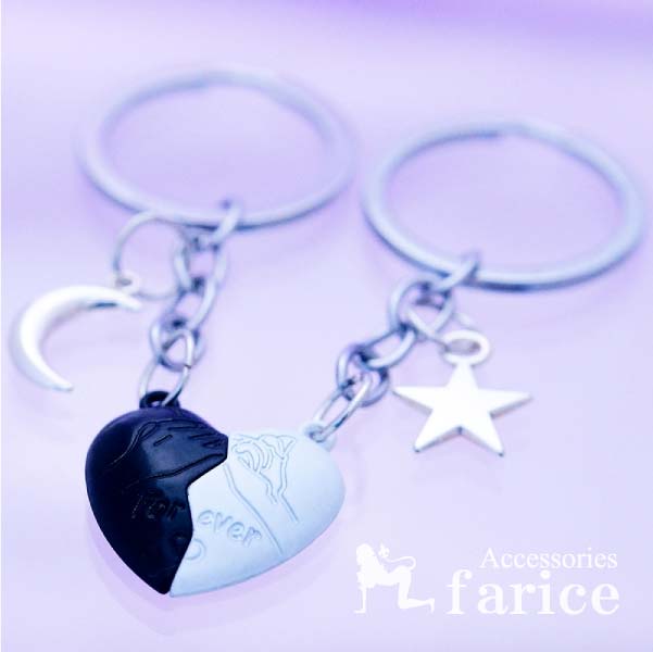 磁石 マグネット くっつく ペアキーホルダー モノクロ モノトーン 白黒 ハート 月と星 ムーン スター 約束 絆 ホワイト ブラック ハーフハート 2個1組セ...