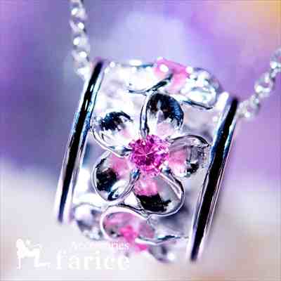 ピンクキュービックジルコニア付きプルメリア(花)装飾 サイドブラック2ラインデザイン ハワイアンジュ..