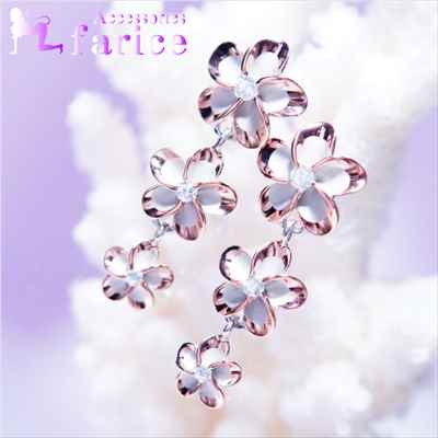 プルメリア(花) 3連グラデーションドロップデザイン クリアキュービックジルコニア装飾 ピンクゴールドペアカラー 花びらマット加工&縁取り銀光沢仕上げ レディー...