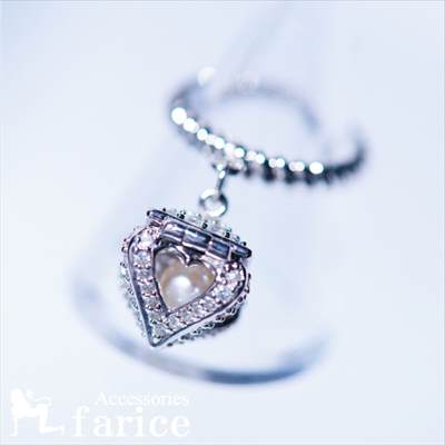 ホワイトパール キュービックジルコニアハートボックスジュエリーリング