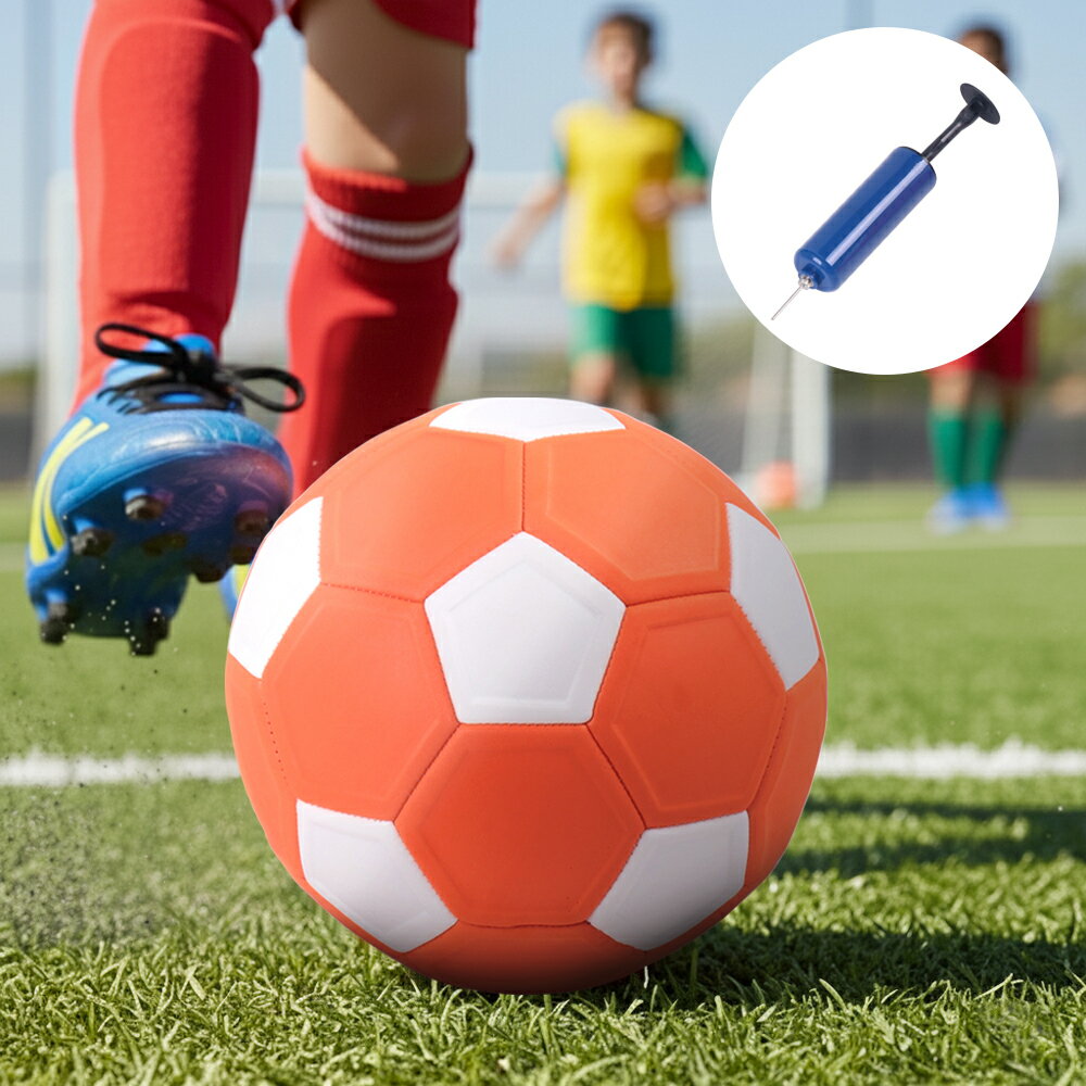 サッカーボール 4号 軽量 練習 空気入れ付き トレーニング 室内 室外 屋内 屋外 学生 子供用 小学生 中学生 高校生 大学生 大人 一般 4号球 スポーツ サッカー フットワーク練習 ドリブル パス シュート 壁打ち オレンジ
