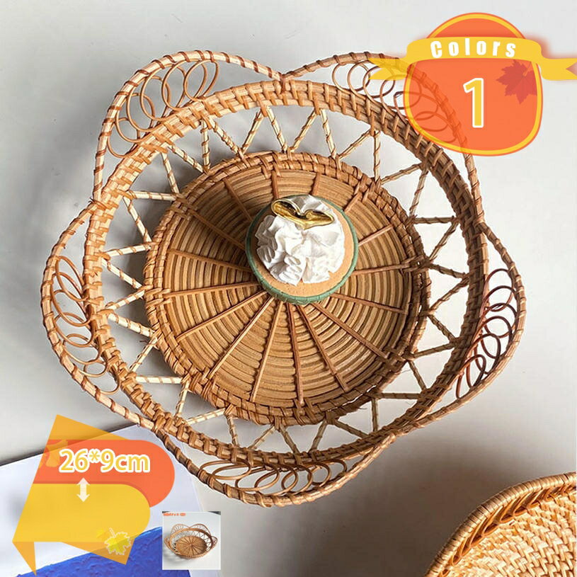 メイン素材：つる★・1：【サイズ】26*9cm。詳細な寸法は写真を参照してください。天然籐で編みられる収納かご／バスケット！丈夫でシンプルで自然のぬくもりが感いるので、見るだけでその自然的素朴なイメージが感じられます。軽くとはいえ、耐久性は半端ではなく、長年お使いいただけます。★・2：【ラタン素材】は防腐、防虫性能よく、軽量かつ丈夫が特徴です。ラタン素材を採用し、職人さんが手織りで仕上がったかご/バスケット。★・5：【注意点】日常のメンテナンス：籐の植物特性のため、換気された涼しい場所に置いてください。定期的に乾燥させることをお勧めします。 湿気の多い密閉された場所に長時間置かないでください。濡れた後は、換気と乾燥を行ってください。【ご購入前に】製品ごとに手織り、撮影の光と角度により、サイズが若干異なる場合があり、写真と本物の色の違いは少しありますが、ご承知ください。自然な成長過程における籐のダークスポット、わずかな色の違い、枝毛、バリなどはすべて正常な現象です。素材の特殊性により、部分的なカールやスプライシングの破損が発生する場合があります。ご了承の上お買い求めください。★・3：【ナチュラルな雰囲気】天然素材で編みられるバスケット、フレームサポートを使えて手編みの収納ボックスで、耐久性があり、小物入れが便利です。用途に合わせて簡単に移動して、使い分けることが可能です。シンプルなデザインと自然の元素と結び、簡潔でエレガントな雰囲気を盛り上がり、伝統的な和風部屋、古典的なヨーロッパ 式部屋 、現代的な部屋などにも適用します。★・4：【組み合わせ自由、収納力】置き場所に困るちょっとした小物を入れておくのにとても便利です。インテリア性が高いので、玄関や洗面所、リビングなど、あらゆる場所で大活躍してくれます。並べたり、重ねることができるので、お好みの組み合わせで楽しく収納できるスタッキングブックシェルフです。届いたらすぐ使えるから、お部屋の収納にもすぐに役立つ。★【お部屋の雰囲気と用途に合わせて】自然派インテリアがお好きな方にオススメの人気アイテムです。玄関、リビングルーム、寝室、洗面所、化粧台、クローゼットなどの場所にお使いいただけます。自然派インテリアが好きな方にお勧めの人気アイテムです。 ★【多目的織り込みバスケット】当社の収納バスケットが、整理する楽しさを日常に取り戻します。自由に創造性を解き放ちましょう。スタイリッシュかつ実用的な雑貨として寝室に置いたり、棚のバスケットとして使用したり、化粧台の化粧箱として使用したり、子供部屋で小さなおもちゃを保管したり、あらゆる用途に活用できます。 ★【手作り＆丈夫】藤素材を使って、丁寧に編まれた、ナチュラル感があります。浅型なので、中身がサッと取り出しやすい。スチールフレーム入りだから丈夫で長持ち、型崩れしにくい。衣類やタオルなども収納できる内布付き。内布は汚れたら外して洗えます。軽量で耐久性のあるバスケットは、熟練の職人により手作りされています。持ちやすく実用的なデザインです。 ★【整理をもっと簡単に】 ● 手の込んだ手作り。 ● シックなデザインがシンプルな美学をお届け。 ● 環境にやさしく、肌にやさしい。 ● 幅広く整理に使える。 ● 軽量でありながら丈夫。 ★【ご注意】 ※濡れたものを収納しないでください。 ※直射日光のあたる場所や水回りでの保管・ご使用はお避けください。 ※高温多湿な場所や火気付近でのご使用はお避けください。 ※長期間、直射日光に当たると劣化する恐れがありますので、ご注意ください。 ※強い衝撃を与えたり、重すぎのものを載せたりしないでください。破損の原因となります。 ※収納ボックスを受け取ったときに臭いがする場合は、心配しないでください。これは、新製品では一般的な現象です。臭いを取り除くために、数日間換気された場所に収納ボックスを置くことをお勧めします。ご案内している情報は参考用です。実際にお届けする商品をご確認くだ寝室 リビングルーム クローゼット 収納かご ティッシュボックス 籐 収納かご 収納バスケット 小物入れ 卓上収納 ふた付き ティッシュボックス 籐製小物入れ 収納バスケット 大きい おしゃれ 北欧風 おしゃれ ラタンボックス 洗面所 バスルーム 玄関 キッチン 卓上収納 収納ボックス 収納かご 収納ケース籐織物 収納バスケット 収納ボックス 木製 ハンドル付き 収納ボックス 籐製 編みかご 収納バスケット 収納かご 収納カゴ 小物入れ 雑貨収納 収納ケース北欧風 おしゃれ 多機能 防塵 藤バスケット 藤かご 軽量 おもちゃ収納 手工芸品 家庭用 収納バスケット 木製 ハンドル付き 収納ボックス 収納かご 籐編み籐 アタ 脱衣所 洗面所 バスルーム 玄関 キッチン 台所 ダイニング トイレ こども部屋 子供部屋 収納棚 ラック オープン棚 オープン収納 パントリー 固いフタ付き ラタンバスケット 収納ケース 浅型 編まれた 籐製 天然素材 脱色しない 収納かご 収納バスケット 長方形 ラタン収納ボックス 雑貨収納 雑貨