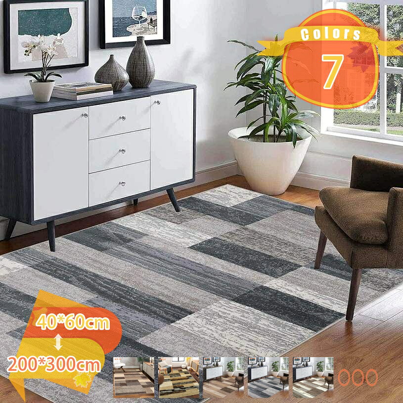 メイン素材：ポリエステルサイズ：40*60cm 50*80cm 60*90cm 80*120cm 80*160cm 100*150cm 120*180cm 140*200cm 160*230cm 180*250cm 200*300cm他必要なサイズはお問い合わせ下さいませ パッチワークに適した大きなサイズ。【滑り止め付き】裏面には花模様に施された、床にピタッと吸着する、強力な吸着力を発揮します。また、下層の裏地に不織布を使用し、フローリングを傷つけません。 そして、歩行時の騒音を防ぐことができます。大サイズはパッチワーク仕様【洗える安心保証】軽いので、折り畳み可能、洗えるや収納も気軽にできます。ご家庭洗濯機で水洗いOK、肌に触れるものなので、いつも清潔に保てます！。【滑り止め加工・防音遮音】裏面には強力な滑り止め加工を施しました。子どもが走ってもラグがずれてしまう心配がなく安心です。裏面も不織布を使用しているので、フローリングを傷から守ります。また音や衝撃をしっかりと吸収でき、床に敷くだけで防音効果が期待できます。【適用範囲が広い】ベッドの辺、玄関、和室や客間、リビング、ダイニングなどの人が集まる空間や、寝室、書斎、プライベー トルームといった落ち着きを演出する空間などにもぴったりです。マットの可愛いデザインで気軽くに新しい雰囲気を演出できますよ。ご自宅の装飾品として或いは友達や同僚へのプレゼントとしても非常に適しています！サイズ：40*60cm 50*80cm 60*90cm 80*120cm 80*160cm 100*150cm 120*180cm 140*200cm 160*230cm 180*250cm 200*300cm他必要なサイズはお問い合わせ下さいませ パッチワークに適した大きなサイズ。 高反発ウレタンが衝撃を吸収して階下への音を軽減する遮音性。お子様やペッドが走り回っても階下に足音が響きにくいのでマンションでも安心です。 カラー：アイボリー、グリーン、グレー、ブラウン 表地：ポリエステル繊維 ●ノンスリップ仕様 裏面にはスベリ止め加工を施しておりますので、小さいお子様やペットがいるご家庭でもご使用になりやすくなっております。 また、裏一面に不織布を使用し、フローリングなどの床を傷付けにくくしました。 側面全体をほつれにくいヘム加工で被い、丈夫で長持ちができるように製造しております。 ●抗菌防臭・防ダニ加工 ラグは菌の繁殖や、臭いを抑制する抗菌・防臭加工とダニの繁殖を抑制する効果のある防ダニ加工を施しています。お子様にも安心の低ホルマリン基準をクリアしています。 驚きの撥水力 滑らかな肌触りの上質な素材のラグは無条件で寝転びたくなる気持ちよさ。毛足が短いからオールシーズンでお使いいただけます。 密度が高くて短めの毛足は、ゴミが絡みにくく掃除機もかけやすいから毎日のお掃除やお手入れが簡単で、清潔にお使いいただけます ●一年中使える 高密度マイクロファイバーを使用し、中材にウレタンを使用しました。なので、通気性、保温性に優れ一年中快適にご使用いただけます。 夏はエアコンの効いた部屋で気持ちよくご使用いただけます。 床暖房、ホットカーペット対応なので、寒い冬でもさらに暖かく快適にご使用いただけます。 ※注意事項 1.商品時の折りシワについては時間が経つと徐々になくなります。 開封時の匂いが気になる場合は風通しのいい場所で陰干ししてください。 2.画像は撮影環境や画面の設定、実際にご使用の環境(照明、壁紙、日差し)により色味が異なって見えます。予めご了承下さい。 3.生産時期、ロットによって多少のサイズ誤差（1 - 2％）や、色ブレがございます。2枚以上のご購入をご検討いただいております場合は、何卒ご理解いただけましたら幸いです。 4.大きいサイズは継ぎ手のために慎重に撮影するご案内している情報は参考用です。実際にお届けする商品をご確認くだラグマット 極厚 3畳用190x240 サラふわ 無地 シンプル インテリア ラグカーペット リーフ柄柄 カバー 夏 6畳 ペット 6畳江戸間 江戸間6畳 平織り フリーカットok アイボリーラグマットシャギー 5色 夏冬 センターラグ 花柄 花柄カーペット カーペット2畳 4.5畳 4.5畳用カーペット だんがりー 8畳 本間サイズ カーペット8畳本間 激安 暖色ラグマットホットカーペット対応明日着 高級 防炎 カーペット3畳 カーペット3畳厚め カーペット3畳オシャレ ベルギー ホワイト カーペット4.5畳 滑らない デイニング用 欧風 紫ラグマット 200x250 厚手 円形 180 グレー 200x300 厚 厚手 あったかい 北欧 キャンプ 洗える 冬 低反発 北欧 白 キルト おしゃれ グレー オレンジ ブラウン ピンク 楕円形ピンク