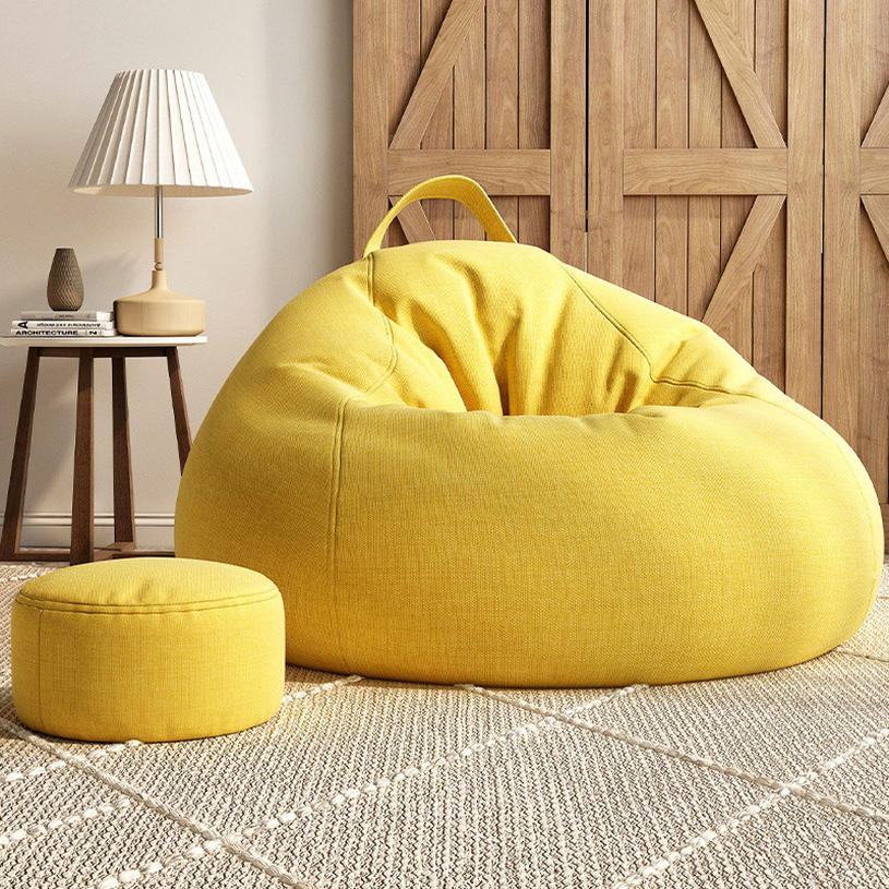 メイン素材：布【サイズ】【ビーズクッション + 足置き付き；】110*130cm；　材質：布　■クッションカバーは本体から外し、洗濯できます。【上質な素材】上質の布生地で作られており、柔らかく快適です。 これらの快適なビーンバッグチェアは間違いなくあなたの新しいお気に入りのリラックス場所です。【シンプルデザイン】シンプルなカラーでどんなお部屋にもおしゃれに合わせやすい、落ち着いた色合い。【色々な場所に置いてリラックスできます】さまざまな場所のクッションに適しています読書、映画鑑賞、ビデオゲームのプレイ、またはただのんびりするのに最適です また、教室、図書館、および学習室のためにも素晴らしいです【洗えるカバー】ビーズソファのカバーは手軽に取り外し可能で、洗濯機で洗えるタイプで、お手入れ簡単です。そして、このビーズクッションには隠しファスナーというデザインがあり、金属ジッパーが床を傷つけることが防止できるだけでなく、傷つける心配がありません。【仕様】： サイズ：【ビーズクッション + 足置き付き；】110*130cm； 材質：布+発泡ポリスチレンビーズ 【ポイント！】 ・上品な上質感が大人可愛い布生地 ・もちもち感触でリラックスできるビーズクッション ・カバーは外して洗濯OK 【運びにもっと便利】 ■ヒョイっと持ち上げてスマートにお掃除できます。いつもそこにあるソファと違い、自分の好きな場所に持っていきリラックスすることも。 ■軽くてコンパクトにお部屋の片隅に片付けられるからお掃除やお部屋を広く使いたいときにも便利。重いソファを動かすことから解放されます。 【お手入れ方法】 ■カバーはお洗濯可能です。お洗濯ネットに入れて弱水流で洗い、形を整えて風通しの良い日陰で干してください。 【ご注意】 ■大きいサイズの製品なので、非品質の問題は返品できません。気になる場合は、注文しないでください。 ■ビーズの臭いをとるために、一週間ほどたってから製品化しておりますが、気になる方は風通しの良い場所で陰干ししてご使用ください。 ■クッションが硬く感じる時は、中のビーズを少し抜いてご使用ください。 ■商品や個体差などにより、表記と若干の違いがございます。 ■お使いのモニター設定、お部屋の照明などにより、実際の商品と色味が異なる場合もございます。【仕様】： サイズ：【ビーズクッション + 足置き付き；】110*130cm； 材質：布+発泡ポリスチレンビーズ 【ポイント！】 ・上品な上質感が大人可愛い布生地 ・もちもち感触でリラックスできるビーズクッション ・カバーは外して洗濯OK 【運びにもっと便利】 ■ヒョイっと持ち上げてスマートにお掃除できます。いつもそこにあるソファと違い、自分の好きな場所に持っていきリラックスすることも。 ■軽くてコンパクトにお部屋の片隅に片付けられるからお掃除やお部屋を広く使いたいときにも便利。重いソファを動かすことから解放されます。 【お手入れ方法】 ■カバーはお洗濯可能です。お洗濯ネットに入れて弱水流で洗い、形を整えて風通しの良い日陰で干してください。 【ご注意】 ■大きいサイズの製品なので、非品質の問題は返品できません。気になる場合は、注文しないでください。 ■ビーズの臭いをとるために、一週間ほどたってから製品化しておりますが、気になる方は風通しの良い場所で陰干ししてご使用ください。 ■クッションが硬く感じる時は、中のビーズを少し抜いてご使用ください。 ■商品や個体差などにより、表記と若干の違いがございます。 ■お使いのモニター設定、お部屋の照明などにより、実際の商品と色味が異なる場合もございます。ご案内している情報は参考用です。実際にお届けする商品をご確認くだビーズクッション ビッグ コンパクト 軽量 低め 低い ロータイプ ロー 背もたれ 背当て あぐら うつぶせ寝 うつぶせ枕 うつぶせ うつ伏せ 仰向け 肘掛け 肘置き ごろ寝 ゴロ寝洗えるカバー 単品 XLサイズ 4色 人をダメにする ふわもこ ビーズクッション 洗える 特大 カバー 洗濯 手洗い 洗い替え 替えカバー クッション カウチ ソファ 座布団 枕 ベッドビーズ クッションカバー 座布団 コンパクト ソファ 2人掛け 1人掛け ビーズソファー 体にフィットするクッション クッションソファ ソファ 長方形 背もたれ 1人掛け特大のキューブ型ビーズクッション カバー 洗える ゆったり 大きい プレゼント ギフト 贈り物 おしゃれ かわいい へたりにくい 一人用 洗えるカバー ビーズクッション