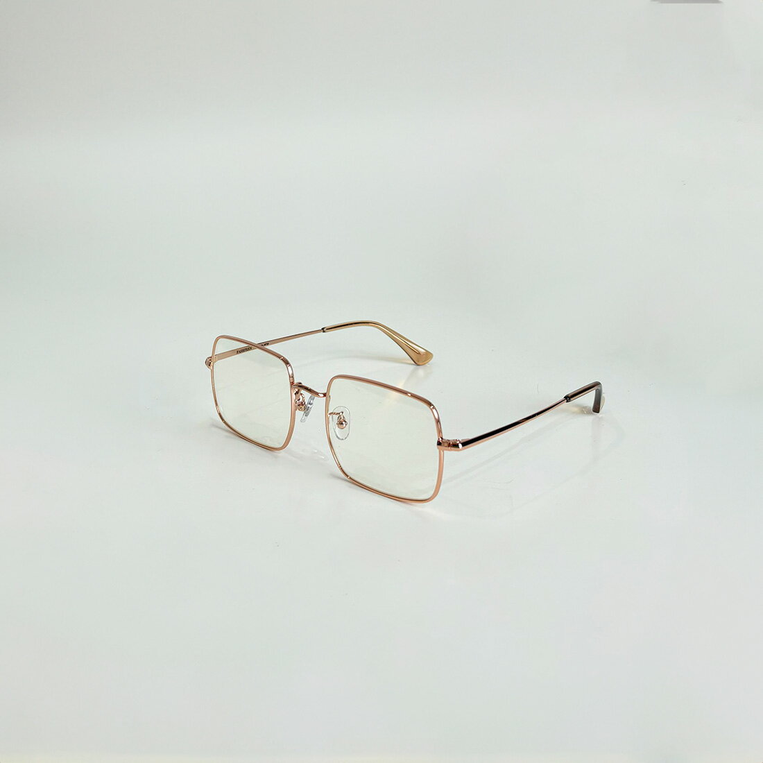 �����ѥ󥴡���ɥե졼�ॵ�󥰥饹