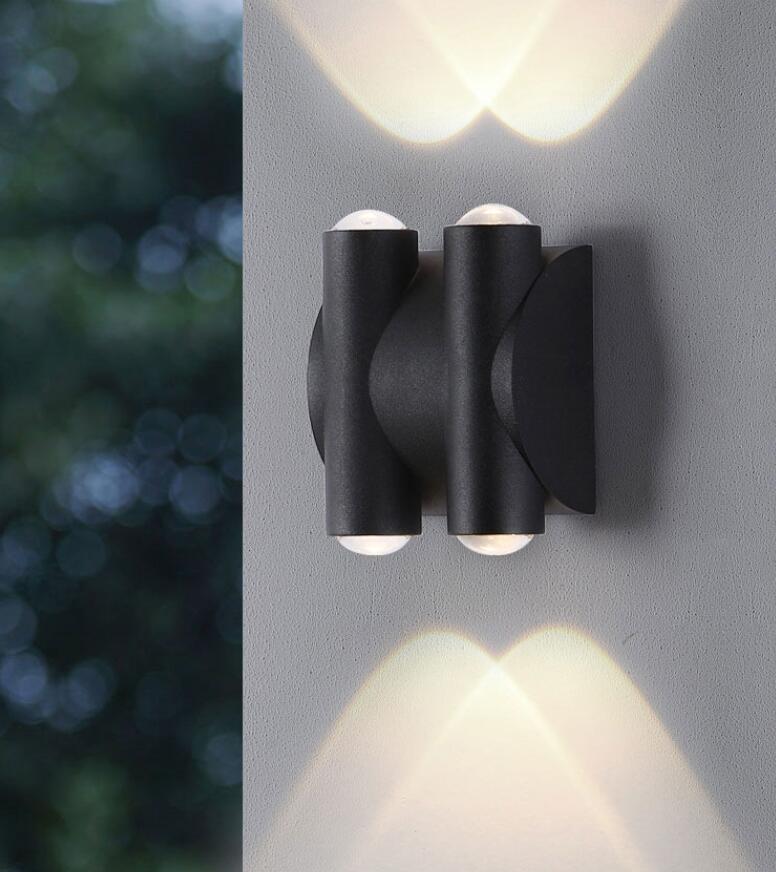 屋外照明 防雨　室内照明 インテリア おしゃれ かわいい 北欧 照明 ！ 照明だけでなく、装飾機能も持っています。 お洒落なインテリアライトとしても広くご使用いただいています。 シンプルなインテリアはもちろん、北欧風やレトロ感のある場所にも。 ブラケットライト LED 照明 間接照明 屋外照明　モダン シンプル 北欧 和風 壁掛け照明 ウォールライト 壁付けライト ■材質：アルミ ■4灯寸法:横幅9cm奥行5cm高11.5cm ■光源:LEDチップ　内蔵LED ■使用場所例：屋外照明　室内照明　寝室 階段 玄関…　　　 ※設置方法：電源直結タイプです、裏側に電線の結線がございます,取付は電線接続が必要なので、専門の資格を持つ工事店、電気店に依頼してください ※弊社製品は職人が一つ一つ手作りで製作しているため若干の個体差がある場合がございます。 ※細部の仕様については変更になる場合がございます。予めご了承ください。 ※商品到着後万が一初期不良がございましたら迅速に対応させていただきます。なお、（イメージと違う、サイズ、重量が合わなかったなど）お客様ご都合による返品、交換は受け付けておりません。 必ず上記説明等をよくご確認の上、ご注文手続きをお願いいたします。