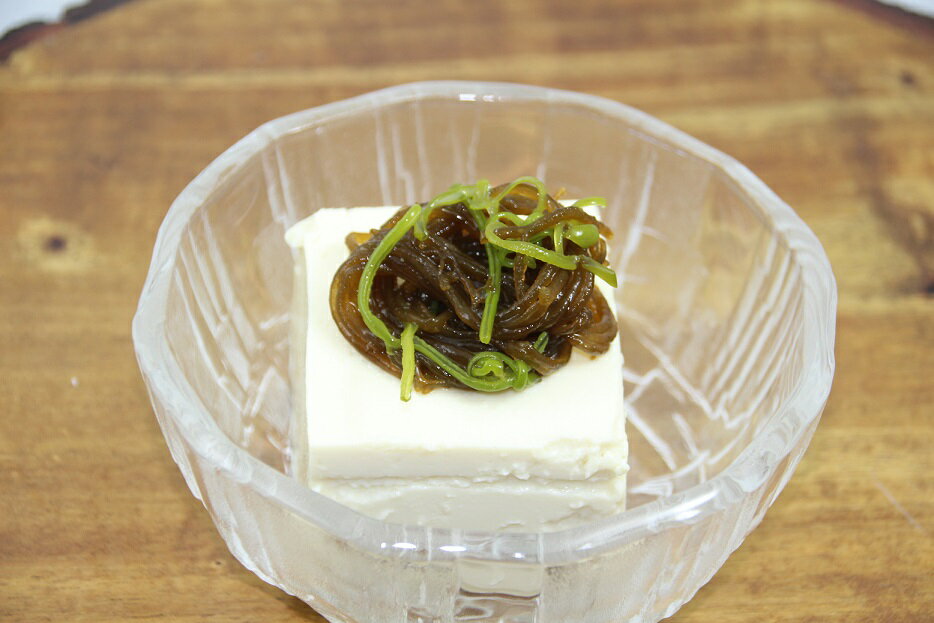 宮城・沖縄県産のめかぶもずく300g