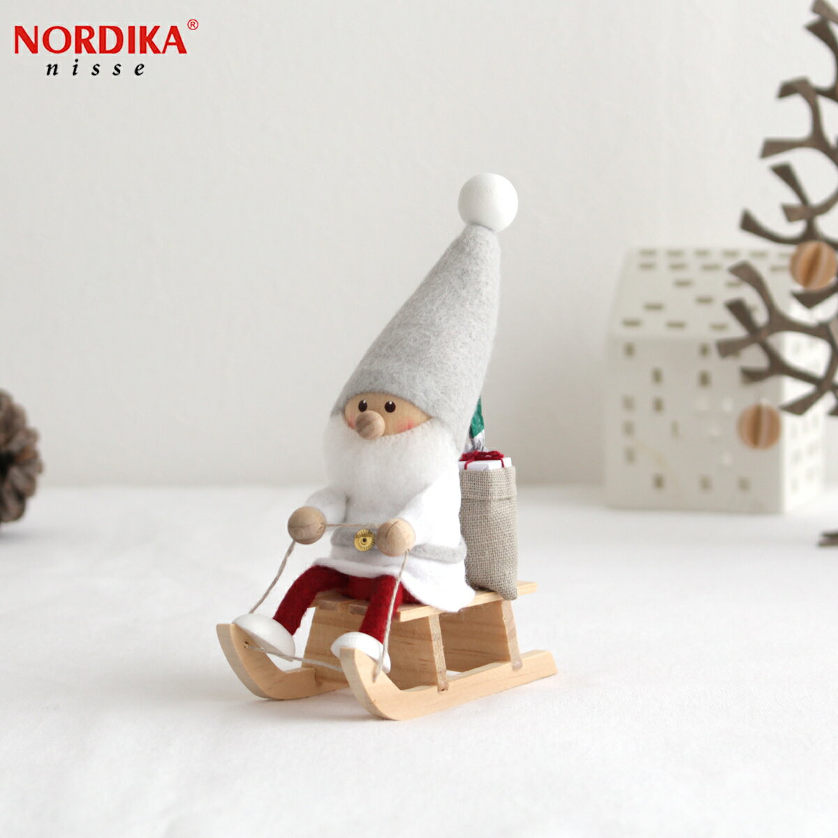  ノルディカニッセ そりに乗るサンタ サイレントナイトシリーズ NORDIKA nisse クリスマス 雑貨 木製 人形 北欧 NRD120646