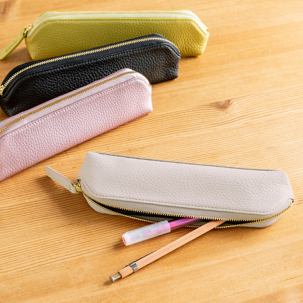 【期間限定SALE】 corale ペンケース 革 本革 レディース イタリアンレザー 三角 大人 シンプル おしゃれ かわいい 筆箱 コラーレ 高校生 大人女子 社会人 オフィス ★ラッピング無料★送料無料★ favoritestyle-10004948 FavoriteStyle〜キッチン・雑貨〜 サンプル画像2