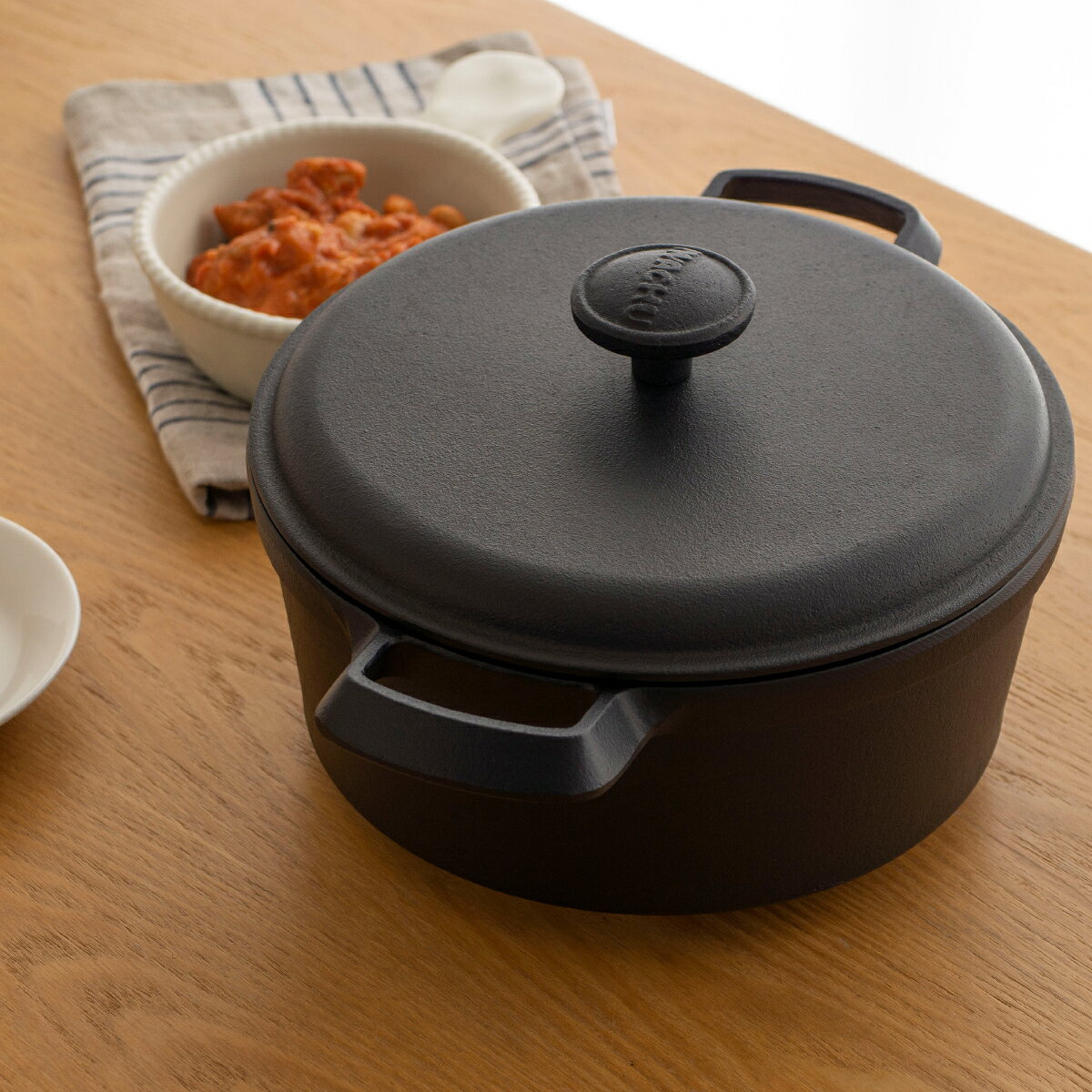 【クーポン対象 9/11 10:59まで】 岩鋳 南部鉄器 ファミリーシチューパン 21cm 蓋付き 鉄鍋 IH対応 ガス火 直火 グリル IWACHU イワチュウ 日本製 鉄 鍋 両手鍋 キャセロール 鉄分補給 厚手 蓄熱 鋳物 鋳鉄 おしゃれ ギフト プレゼント キャンプ アウトドア favoritestyle-10005005 FavoriteStyle〜キッチン・雑貨〜 サンプル画像2