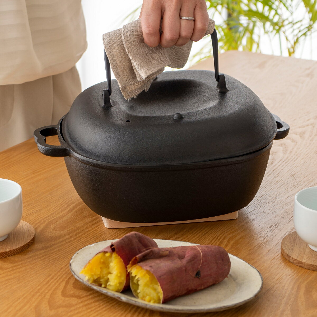 岩鋳 南部鉄器 やきいも鍋 焼き芋器 本格 焼き芋 ガス火 直火 IWACHU イワチュウ 日本製 焼き芋メーカー 焼き芋機 厚手 蓄熱 鋳物 鋳鉄 さつま芋 じゃがいも とうもろこし キャンプ アウトドア favoritestyle-10005070 FavoriteStyle〜キッチン・雑貨〜 サンプル画像2