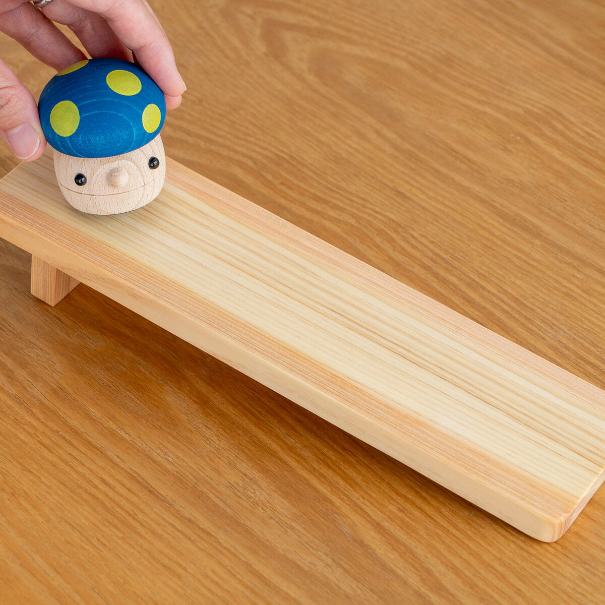 こまむぐ どんぐりきのこ 木のおもちゃ 木製 知育 玩具 日本製 おもちゃのこまーむ 3