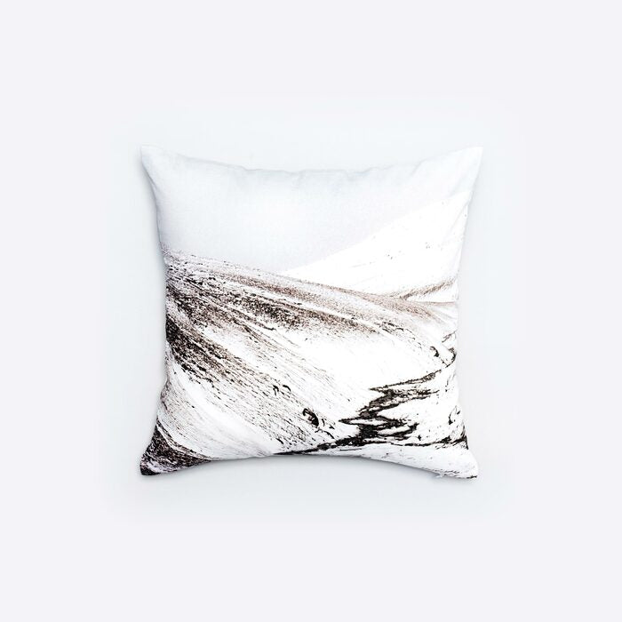 【50%OFF】日本製 クッションカバー 45×45cm クッション カバー Snow mountain pt1 2017|アーティスト Jun Yasui|オックスコットン 綿 コットン FAVORRIC フェイバリック 45cm 45×45 45 45 天然素材 国産 おしゃれ 洗える ソファ 正方形 カバー 絵画 [2]