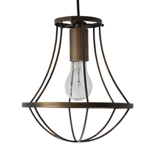 商品情報DC-0091E-BRV01 [Gemma-small pendant lamp ] ジェンマ スモール ペンダントランプ シャンデリアのシンボリックなフォルムをアイアンフレームでデザイン。 華やかな印象のシャンデリアをアイアンフレームでシンプルに表現しました。 そのシンプルな美しいフォルムでディクラッセのロングセラーになってるジェンマ。 シェードにはアンティークブラス風のメッキ加工を施し、職人が風合いを活かした磨きかたで仕上げています。 小ぶりなサイズのジェンマスモールは、レールに並べて付けるスタイリングもおすすめです。 100Wの明るさがあるので、リビングルームからダイニング、サニタリースペースなど様々なシーンでお使いいただけます。 設置事例　商品説明 メーカー：商品型番：DC-0091E-BRV01取付タイプ：簡易取付タイプサイズ：幅：230mm　奥行：230mm　高さ：250mm全高：450mm - 1050mm口金：E26白熱球タイプ柔らかく暖かみのある色が特徴＜商品本体について＞[Gemma-small pendant lamp ] ジェンマ スモール ペンダントランプ●Color：アンティーク ブラウン●Material：スチール●Size：直径23×高さ25(cm)天井からシェード下までの寸法（全高）： 最短45〜最長105(cm)　※高さ調節可能●Weight：0.8kg●引掛けシーリング　コード吊り　ブラックコード＜電球について＞●付属白熱電球：E-26 / 100W 白熱普通球(クリアー)＜備考＞※LED電球使用可。ただし外観(影や光の出方等)が白熱球使用の時と異なる場合がありますクーポン・割引の併用は出来かねます。メーカー希望小売価格はメーカーカタログに基づいて掲載しています