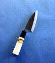 江戸菊水 薄出刃庖丁 黒打 90mm 鋼付 黒プラ桂木柄 624003 202102