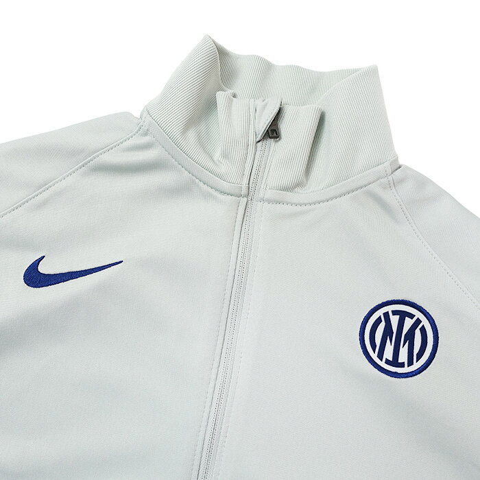 サッカーショップ fcFAのインテル 25-26 Dri-FIT Strike トラックスーツ 上下セット ジュニア (グレー×ネイビー)【NIKE/ナイキ】【サッカー トレーニングウェア ジャージ キッズ 子供】(HJ8041-092)【店頭受取対応商品】｜アングル3
