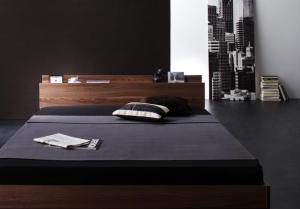 【5の付く日/最大1000円オフクーポン】棚・コンセント付きフロアベッド 国産カバーポケットコイルマットレス付き ダブル【ts】