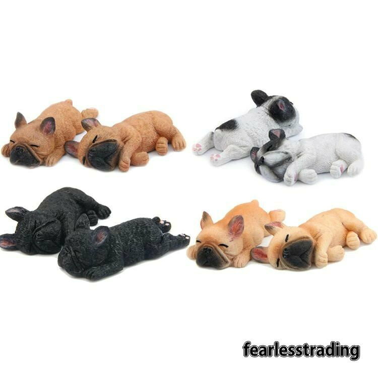 【磁石付き】磁石なので冷蔵庫などの金属部分に張り付けられる。 【癒し犬型】フレンチブルドッグで1匹1匹が個性的な犬型のマグネットです。更に4種類お楽しめるお得なセット！ 【どこでも】オフィス、キッチン、リビング、子供の達や同僚へプレゼントにいかがですか？ 【ご注意】こちらのマグネットは強力マグネットではなく普通のマグネットですので磁力はあまり強くありません。 貼る場所が鉄素材で無かったり、塗装されていたり、紙の抑えに利用すると磁力は弱まりますので落下の危険がございます。