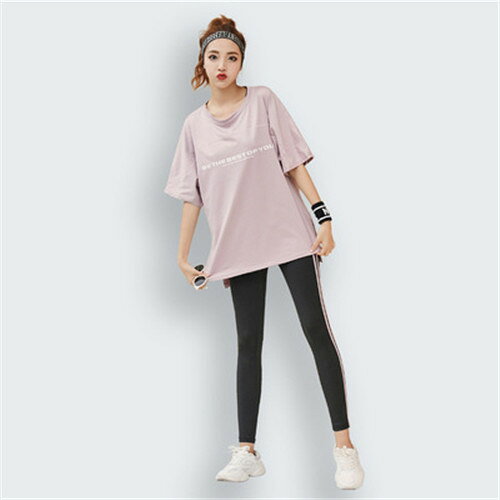 【商品説明】 ●セット内容：半袖Tシャツ、レギンス、 ●素材：ポリエステル88%、ポリウレタン12%。 ●うれしい吸汗速乾。汗を素早く吸収して、外へ逃がすのでいつも快適に過ごせます。 ●抜群の伸縮性とフィット感で、長く履き続けても膝が出る事もなく、毛玉も出来にくくなっています。 ●ヨガ、ランニング、トレッキング、ストレッチ、ジム、スポーツ全般に使えます。 これからスポーツを始めたい方、着替えが必要な方、会社帰りにランニング方、コーデに悩まなくていいセットです。 ●脱ぎ着がしやすく幅広い体型の方にマッチ、すっきりシルエットでどんなアウターにも合わせやすいスポーツウェアです。 【サイズ詳細】 【M】着丈70-74cm 、バスト110cm、 ウェスト60-80cm、ズボン丈99cm 【L】着丈71-75cm、 バスト114cm 、 ウェスト64-86cm 、ズボン丈100cm 【XL/LL】着丈72-76cm 、バスト118cm、 ウェスト68-93cm 、ズボン丈101.5cm 【2XL/3L】着丈73-77cm 、バスト122cm、 ウェスト72-100cm 、ズボン丈102.5cm 【3XL/4L】着丈74-78cm 、バスト126cm、 ウェスト76-108cm 、ズボン丈104cm 【4XL/5L】着丈75-79cm 、バスト126cm、 ウェスト80-115cm 、ズボン丈105cm 【ご注意】 ※表示サイズより多少の誤差(約1-3cm、)が生じる場合がございます。 ※PC、環境、光の具合等により、色のイメージが画像と若干異なる場合が御座います。 ※製造上、細かな汚れやシワ糸のほつれが発生する場合がございます。※その他のよくあるご質問。