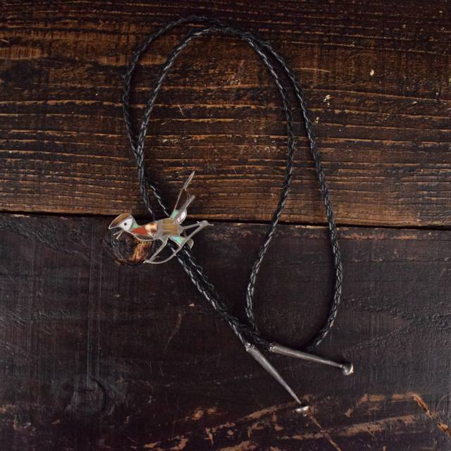 VINTAGE ZUNI Inlay bolo tie インディアンジュエリー BENNETT PAT.PEND ズニ インレイ バード　鳥 ネックレス シルバー silver 【古着】 【ヴィンテージ】 【中古】 【メンズ店】