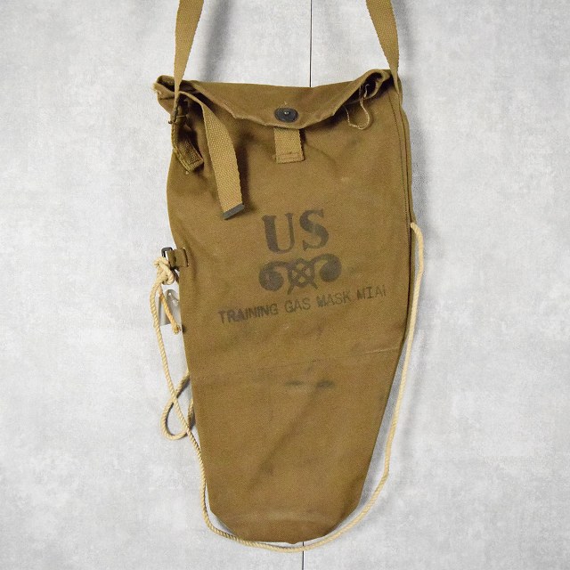 40's WWII U.S.MILITARY Training Gas Mask M1A1 40年代 40s アメリカ軍 米軍 U.S.MILITARY キャンバス キャメル ショルダーバッグ 【古着】 【ヴィンテージ】 【中古】 【メンズ店】