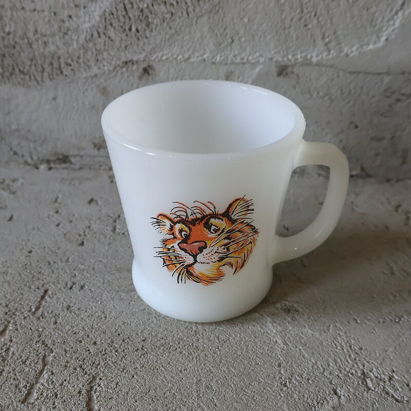 60〜70's Fire-King USA製 "ESSO TIGER" アドバンダイジングマグ 60s 60年代 70s 70年代 ファイヤーキング ミルクガラス コップ エッソ 企業広告 【古着】 【ヴィンテージ】 【中古】 【メンズ店】のサムネイル