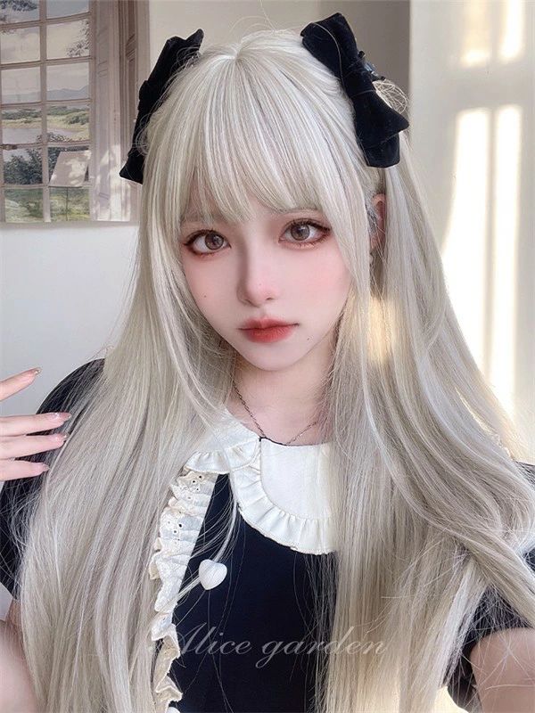 フィール08のウィッグ レディース フルウィッグ ロング ストレート ぱっつん前髪 前髪あり 可愛い かわいい 大人用 コスプレ ロリータ ゴスロリ コスチューム 原宿風 仮装 超自然 かつら wig Lolita 小顔 文化祭 イベント 学園祭 ハロウィン hl025d7d7m3｜アングル3