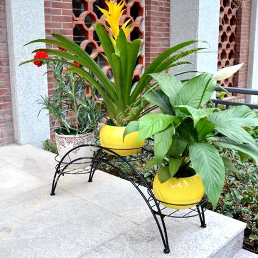 ワイヤーアーチ型花台 3ポット用 花置き棚 花台植物棚 プランタースタンド 園芸ラック 花台 フラワースタンド ガーデニング 排水性良い 通気 植木鉢置き