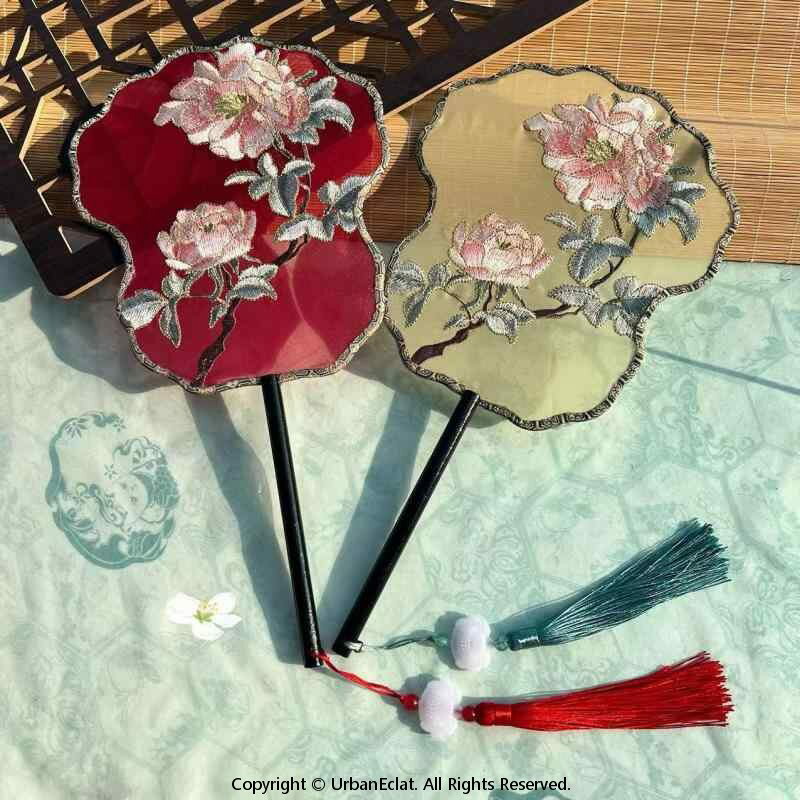 ・カテゴリ: 扇子・素材: 絹布、宣紙、竹・スタイル: 新中国風・用途: 販促用ノベルティ・ギフト: ビジネスギフト・カラー展開: ホワイト、秋香グリーン、レッド、レンガレッド、ダークグリーン、パープル・カテゴリ: 扇子・素材: 絹布、宣紙、竹・スタイル: 新中国風・用途: 販促用ノベルティ・ギフト: ビジネスギフト・カラー展開: ホワイト、秋香グリーン、レッド、レンガレッド、ダークグリーン、パープル