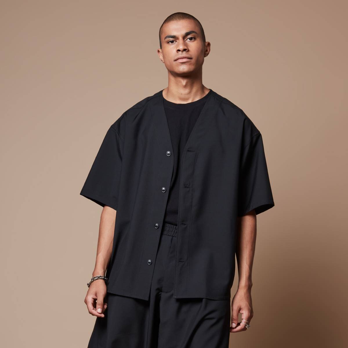 lownn Collarless Shirt (Black Plain) SS23-COLLARL ローン ノーカラー ビッグシャツ 半袖シャツ セットアップ モード シャツ 海外ブランド フランス メンズ 送料無料