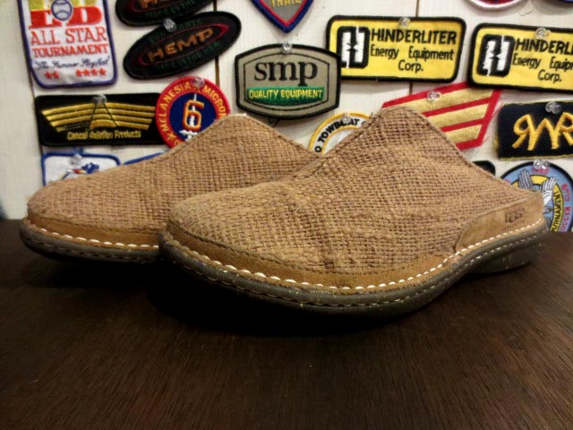 【中古】レディース 大きめサイズ UGG Bettey Slip-on/アグ　シープスキン ヘンプ調 スリッポン サンダル キャメル【サイズ:9/26cm】【古着屋mellow楽天市場店】