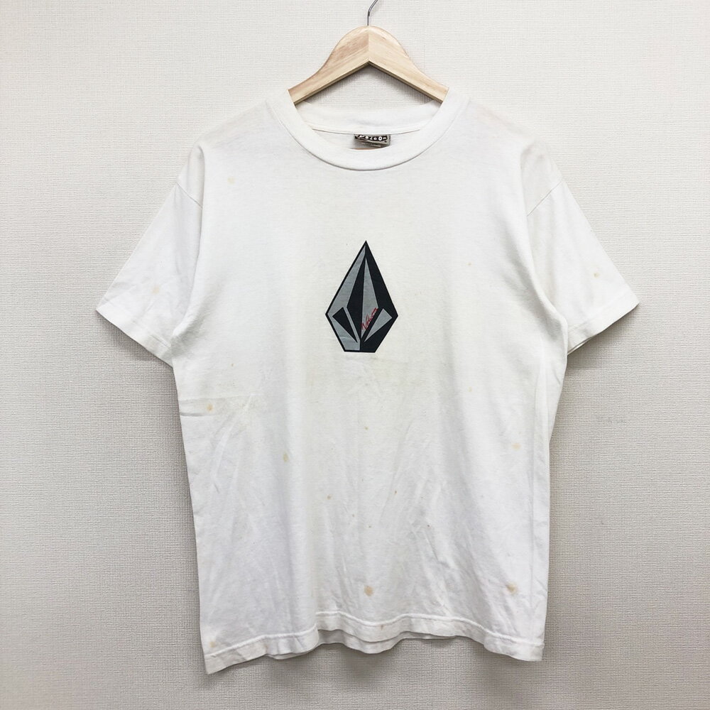 訳あり US古着 USA製 ボルコム Volcom Tシャツ 半袖 ロゴプリント サイズ：メンズ M ホワイト あす楽対応【中古】