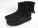 【今がお得★ポイント10倍でゲット】レディース Minnetonka/ミネトンカ フリンジ レースアップ スエード ブーツ ブラック 【サイズ:Women's ...