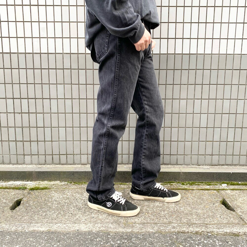 US古着 ラスラー RUSTLER ブラック デニム パンツ テーパード E7621CB サイズ：W32 L33 【中古】