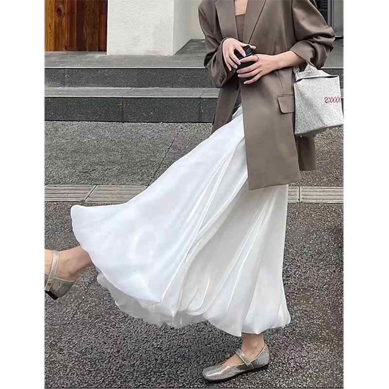 スカート 女性用 春 ふんわり 中長 高腰 Aライン プリーツ 光沢サテン ミディ丈 普段使い 軽量 切り替え